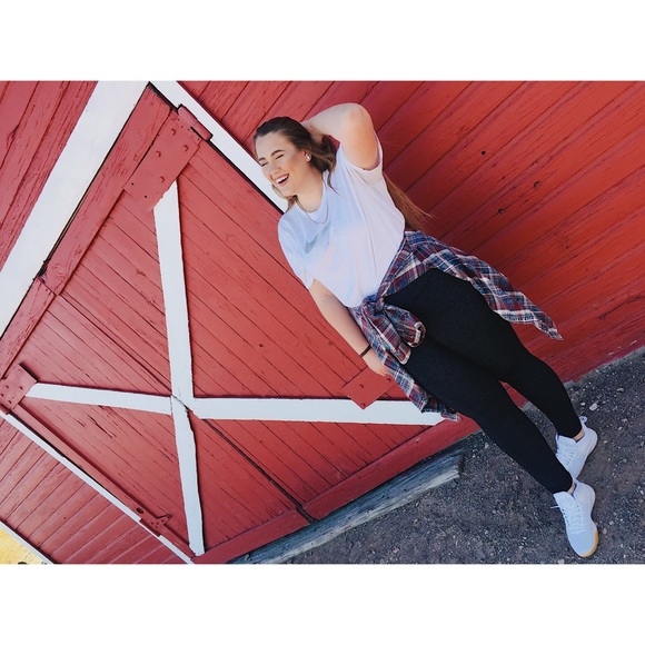 Meet your Posher, Chelsea - Picture 2 of 5